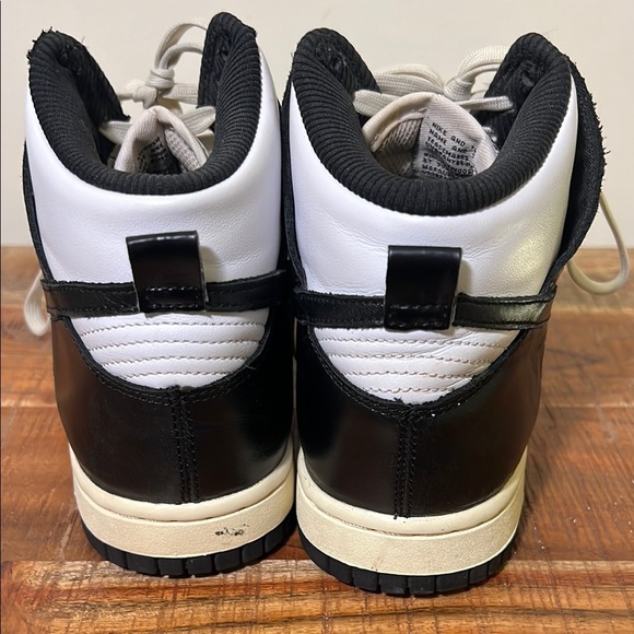 Nike Vintage Look Black and White Dunks, Womens 7 - Picture 6 of 9